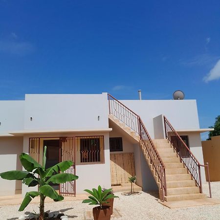 Dekk Jamm, Ou L'On Trouve La Paix Hotel Toubab Dialaw Exterior foto